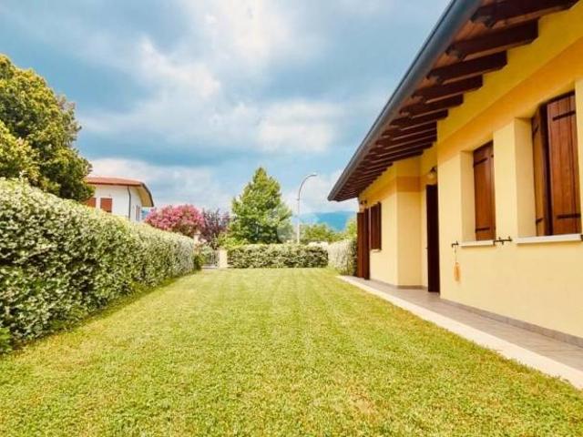 Trilocale in vendita a Bassano del Grappa via Carlo Goldoni, 18