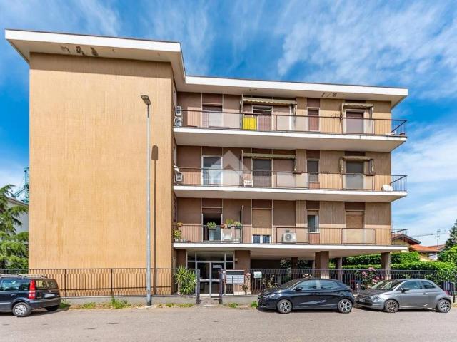Trilocale in vendita a Barbaiana, Lainate