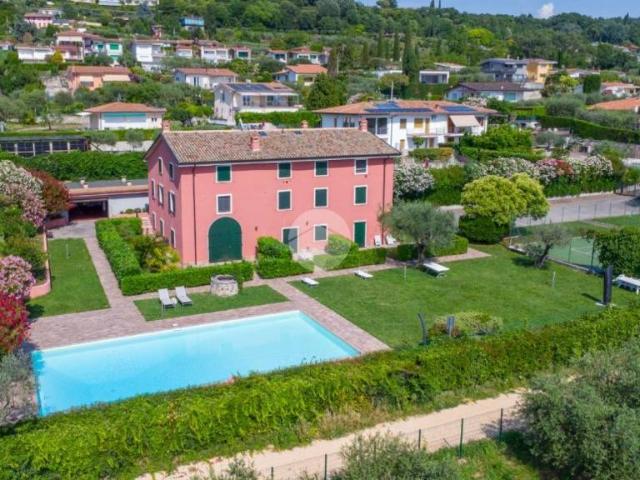 Trilocale in vendita a Bardolino via degli Iris, 11
