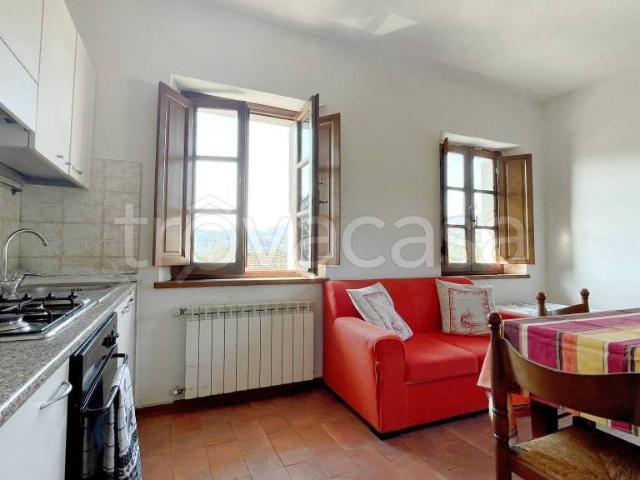 Trilocale in vendita a Barga via Giovanni Pascoli, 76, Castelvecchio Pascoli