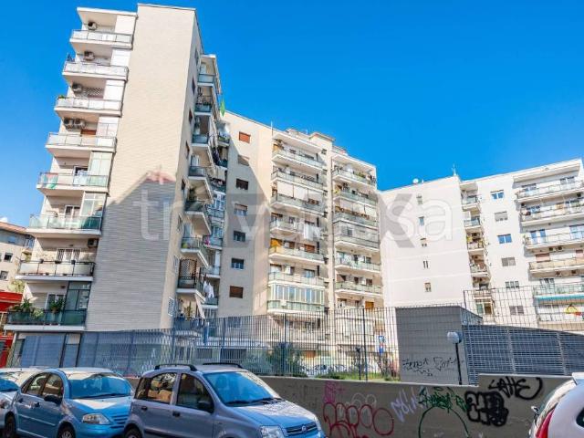 Trilocale in vendita a Bari, Picone