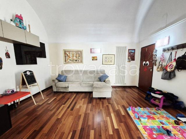 Trilocale in vendita a Bari via Pietro Ravanas, 228, Libertà