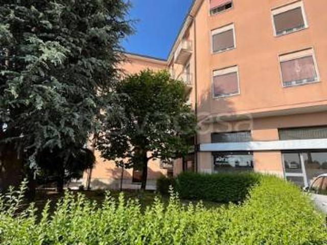 Trilocale in vendita a Bernareggio via Antonio Gramsci
