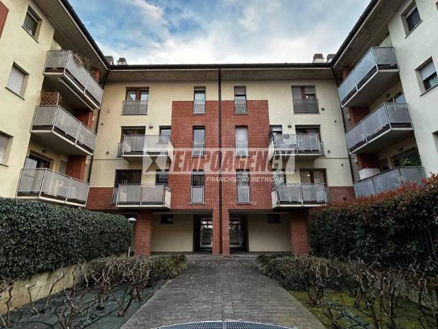 Trilocale in vendita a Bergamo, Conca Fiorita