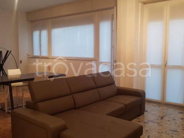 Trilocale in vendita a Bergamo via Francesco Nullo, 1, Centro