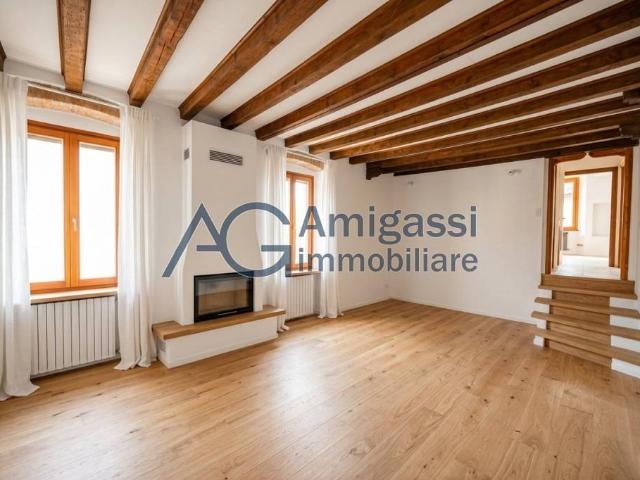 Trilocale in vendita a Bergamo via Solata, 3