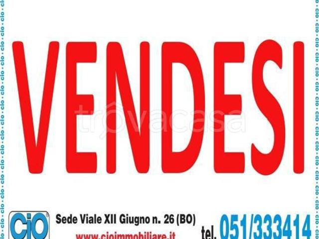 Trilocale in vendita a Bologna, Santo Stefano