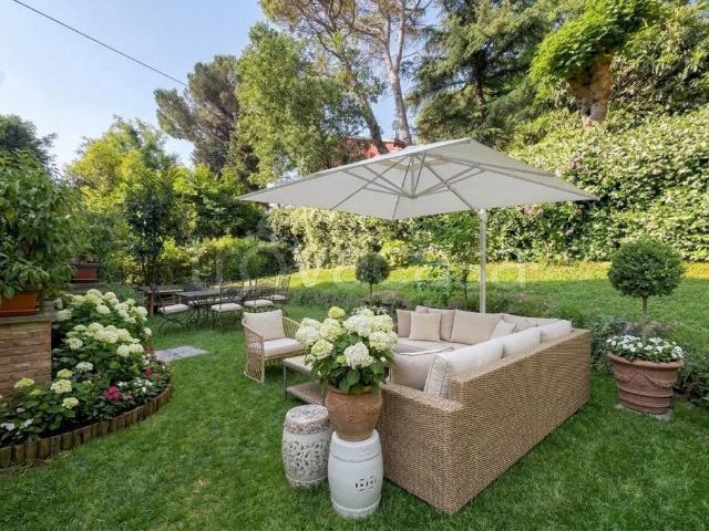 Trilocale in vendita a Bologna via Alamandini, Colli San Mamolo