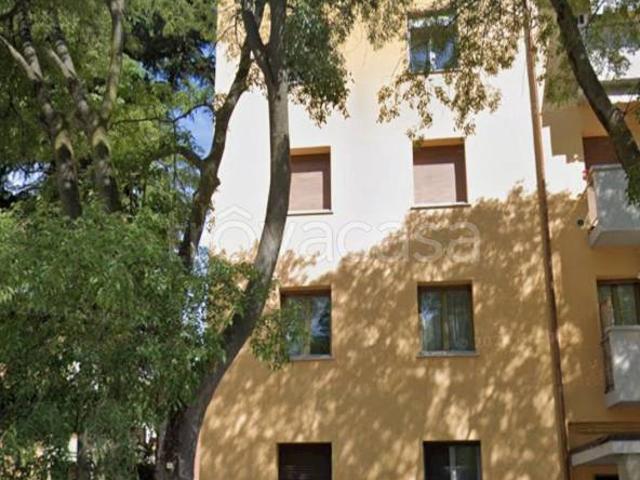 Quadrilocale in vendita a Bologna via Benedetto Marcello, 9, Savena