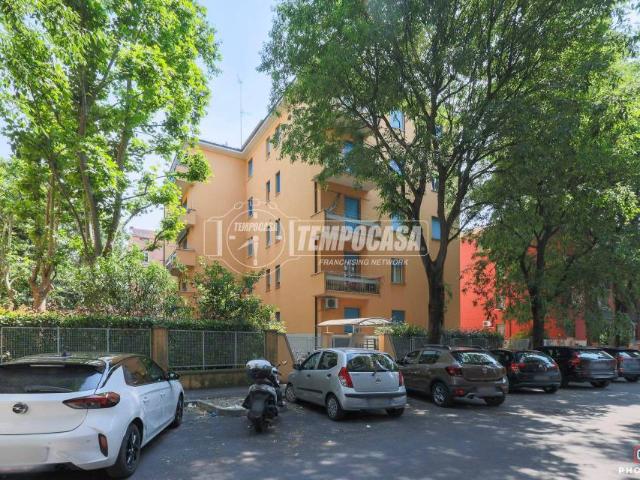Trilocale in vendita a Bologna via calabria, Mazzini Fossolo
