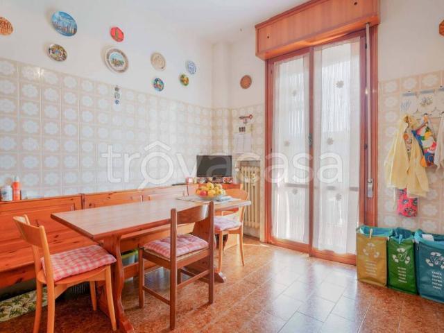 Trilocale in vendita a Bologna via degli Ortolani, 73, Savena