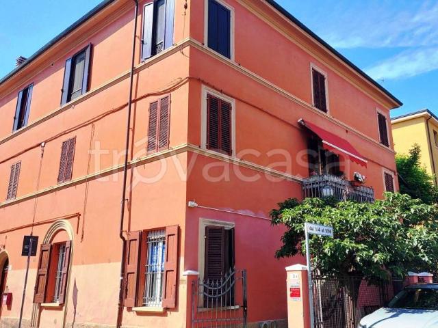 Trilocale in vendita a Bologna via Lemonia, 3, Santa Viola