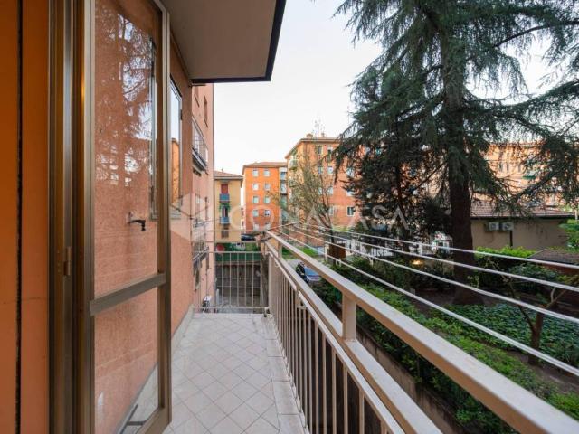 Trilocale in vendita a Bologna via Sandro Botticelli, 4, Santa Viola