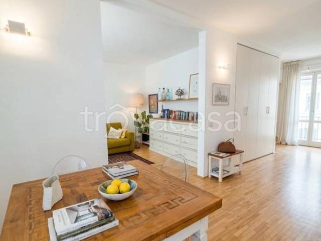 Trilocale in vendita a Bolzano via dei Portici, Centro città