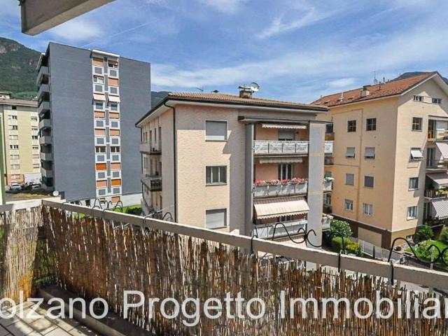 Trilocale in vendita a Bolzano via Gaismair, 22, Gries San Quirino