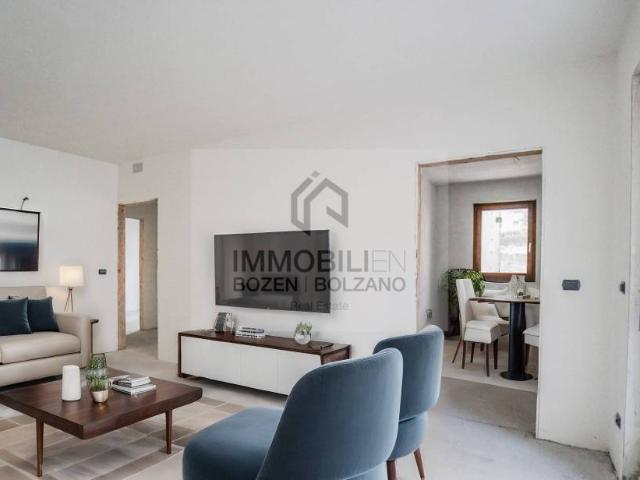 Trilocale in vendita a Bolzano via Renon, 12, Piani
