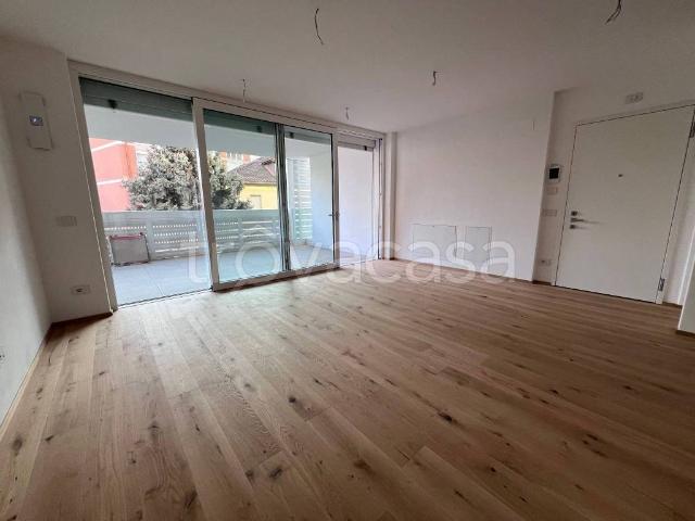 Trilocale in vendita a Bolzano via Zara, Gries San Quirino