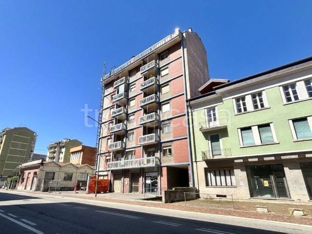 Trilocale in vendita a Borgosesia via Vittorio Veneto