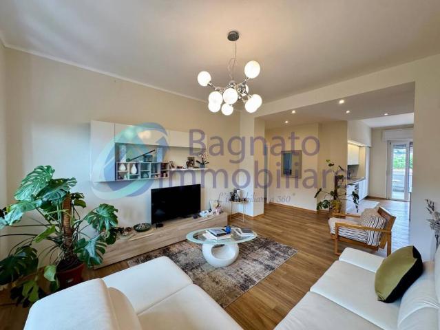 Trilocale in vendita a Borgosesia viale Duca d'Aosta, 89