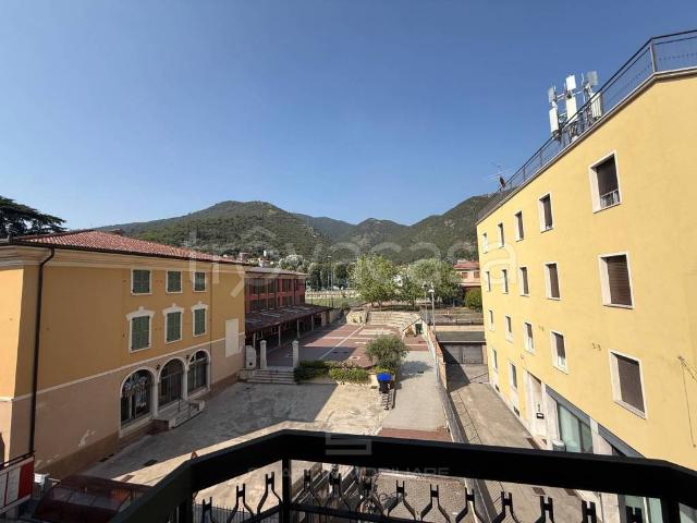 Trilocale in vendita a Brescia via Indipendenza, Sant'Eufemia Caionvico