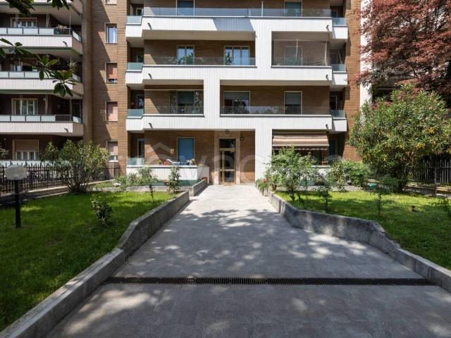 Trilocale in vendita a Bresso viale Achille Grandi, 19
