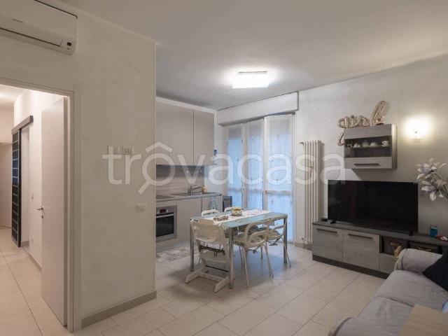 Trilocale in vendita a Bresso piazza Immacolata, 5