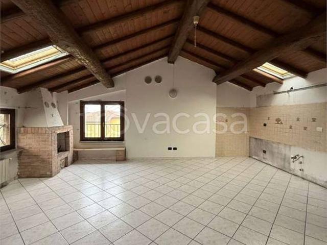 Trilocale in vendita a Brignano Gera d'Adda via Campino, 15