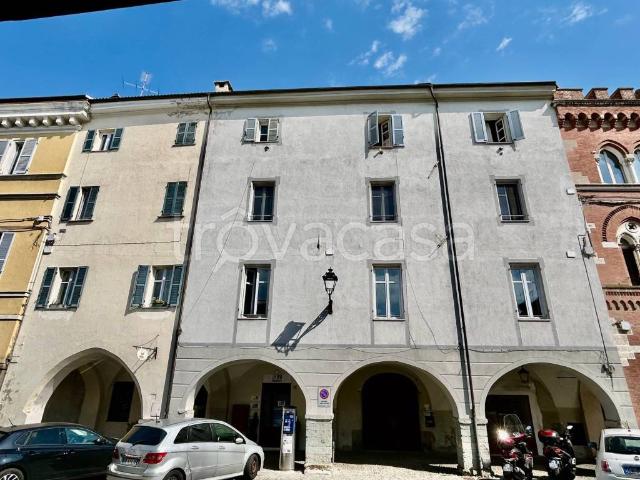 Trilocale in vendita a Cuneo, Centro Storico