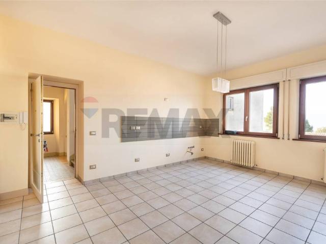 Trilocale in vendita a Cupramontana via Roma, 6