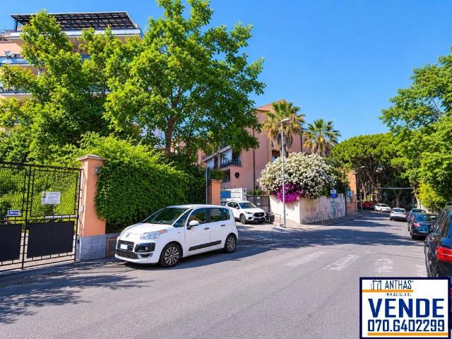 Trilocale in vendita a Cagliari via Valsugana, 6, Tuvixeddu