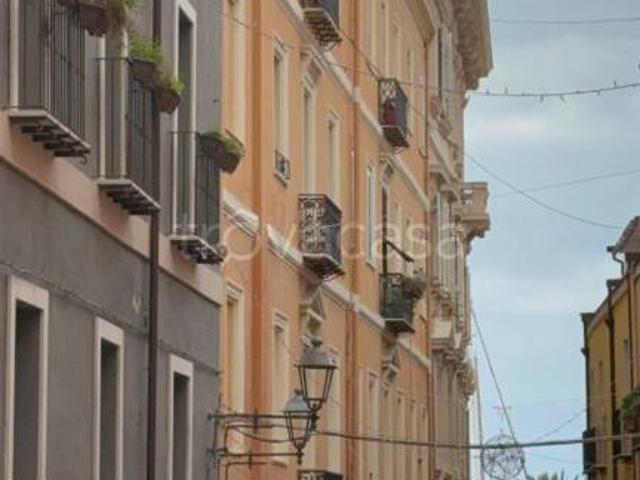 Trilocale in vendita a Cagliari via Sardegna, Marina