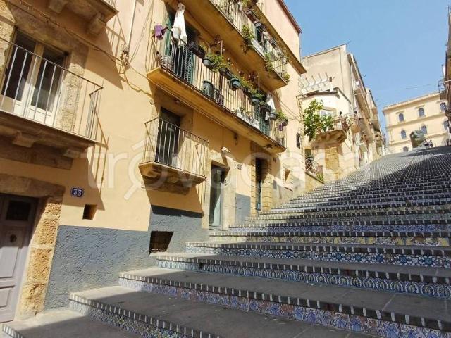 Trilocale in vendita a Caltagirone