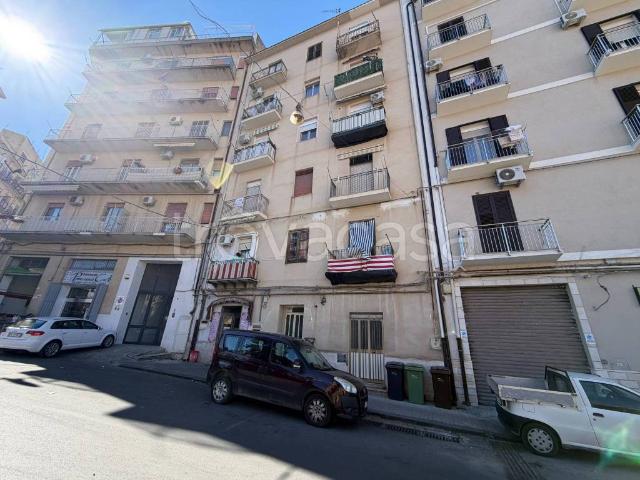 Trilocale in vendita a Caltanissetta via Sallemi, 103