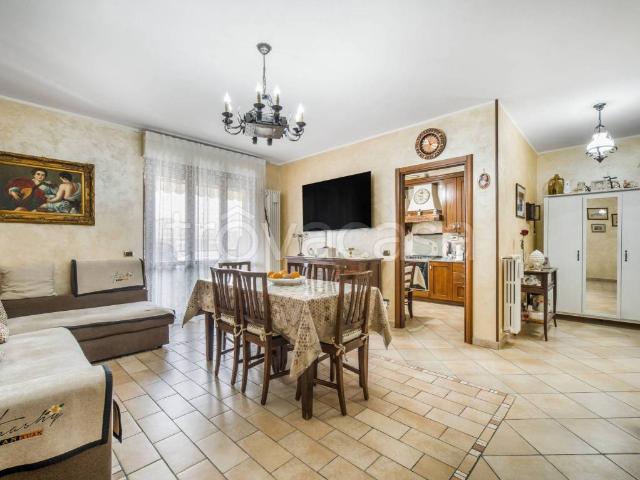 Trilocale in vendita a Casalgrande via Aosta, 54