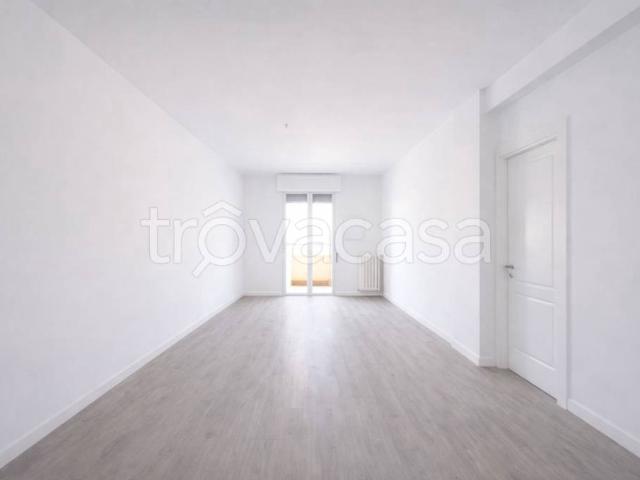 Trilocale in vendita a Casalecchio di Reno via Porrettana, 330