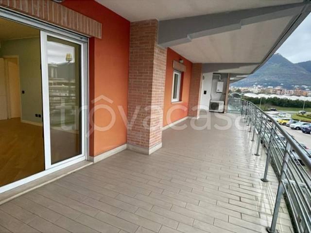 Trilocale in vendita a Cassino via Casilina Sud, 20
