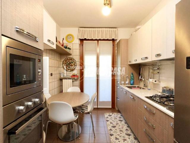 Trilocale in vendita a Cassina Nuova, Bollate