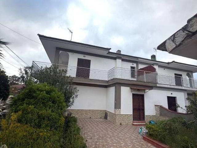 Trilocale in vendita a Castel Volturno viale Giotto