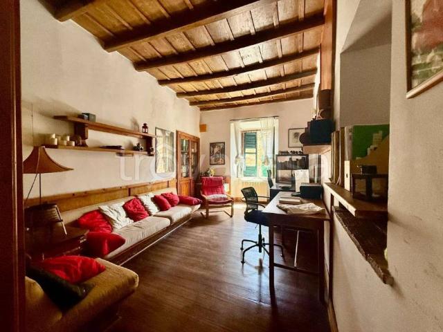 Trilocale in vendita a Castelnuovo di Porto via Umberto Primo