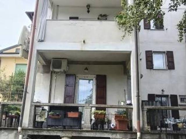 Trilocale in vendita a Castelletto sopra Ticino vicolo Giuseppe Garibaldi