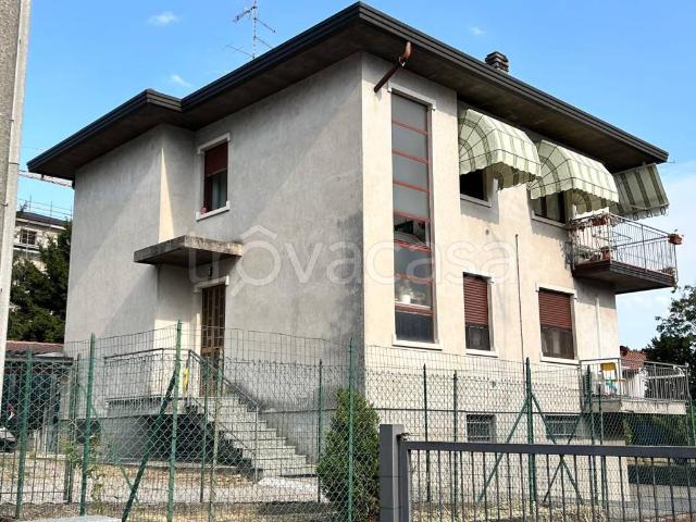 Trilocale in vendita a Caronno Varesino via Donatori di Sangue, 5