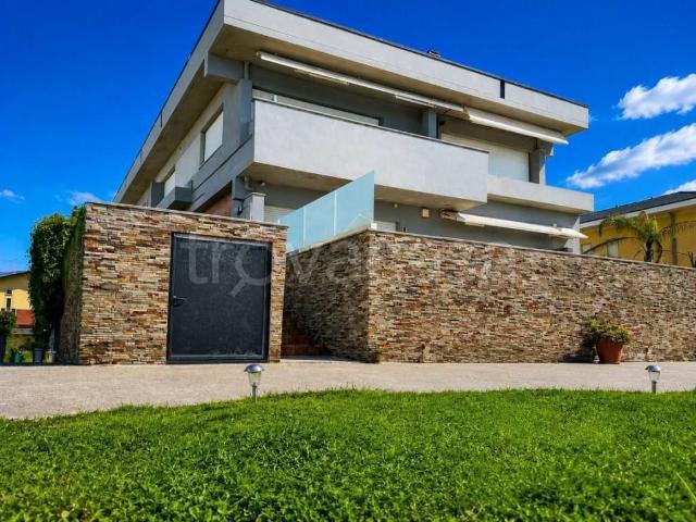 Trilocale in vendita a Carrara, Marina Di Carrara