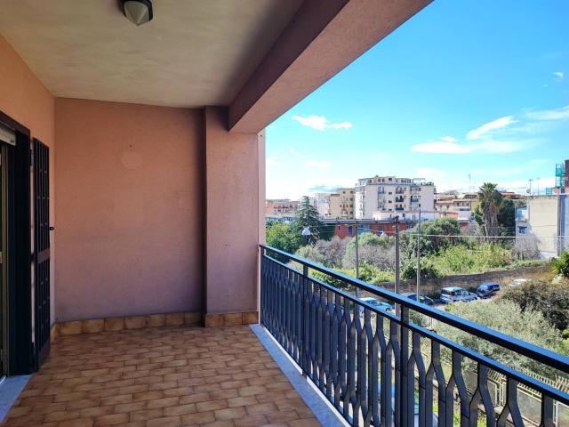 Trilocale in vendita a Catania, Zona centro