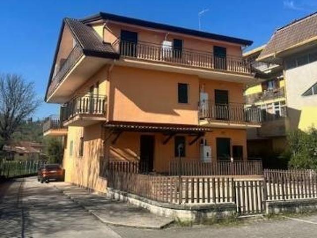 Trilocale in vendita a Ceccano via per Frosinone, 332