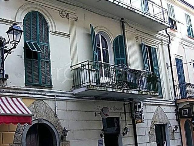 Trilocale in vendita a Ceriana corso Italia No Number