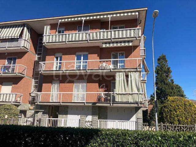 Trilocale in vendita a Chieri via Carlo Cattaneo