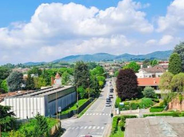 Trilocale in vendita a Chieri corso Bruno Buozzi, 9/b