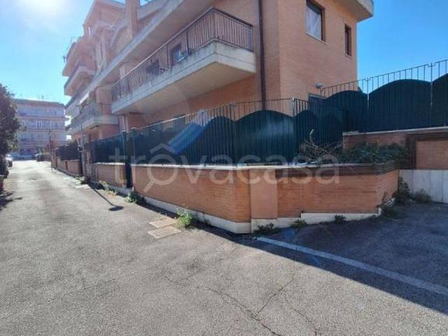 Trilocale in vendita a Ciampino via di Morena, 61