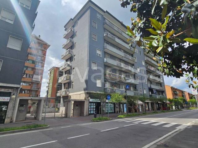 Trilocale in vendita a Cologno Monzese viale Lombardia, 83, San Maurizio Al Lambro