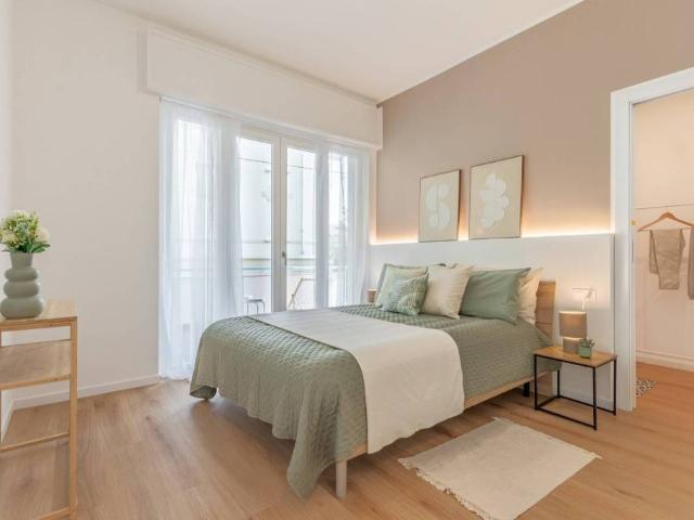 Trilocale in vendita a Como via Francesco Crispi, 20, Valduce Crispi